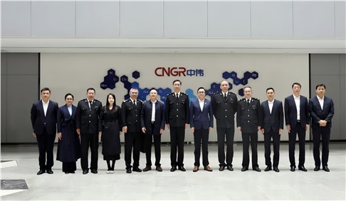 全球化征途上的“关”键力量！长沙海关关长顾炯调研云顶集团